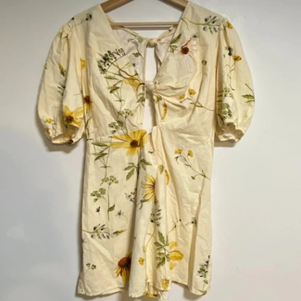 H&M Floral Cut-Out Puff Sleeve Mini Dress - Size L - Picture 2 of 13